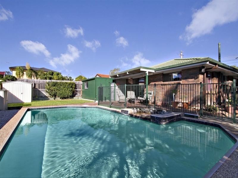 22 Westmoreland Boulevard, Springwood QLD 4127