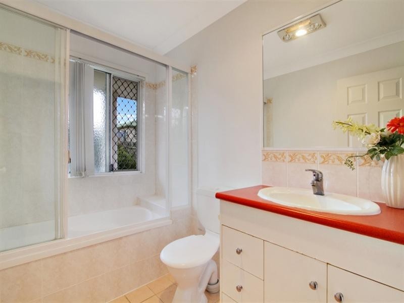 1 Maree Court, Tanah Merah QLD 4128