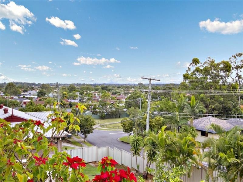 1 Maree Court, Tanah Merah QLD 4128