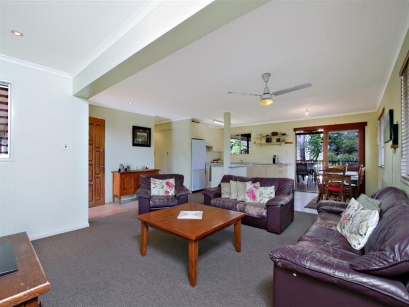 4 Lyndale Street, Shailer Park QLD 4128