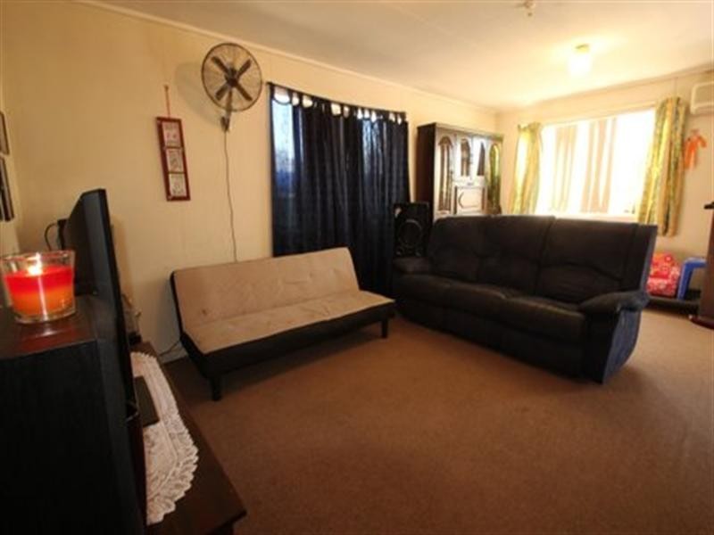 27 Burrigan Street, Woodridge QLD 4114