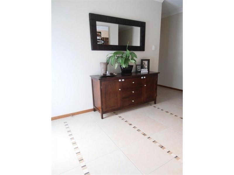 31 Lake Breeze Drive, Windaroo QLD 4207