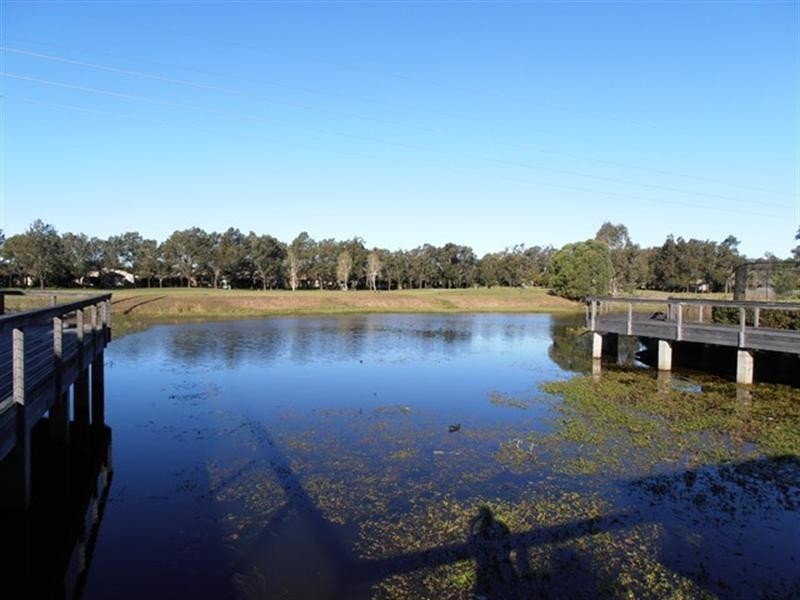 31 Lake Breeze Drive, Windaroo QLD 4207