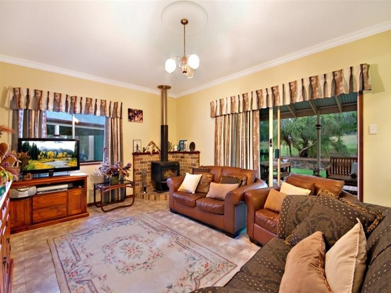 17 Esk Court, Carbrook QLD 4130