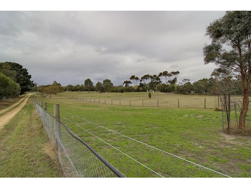 145 Victoria Road, Pearcedale VIC 3912