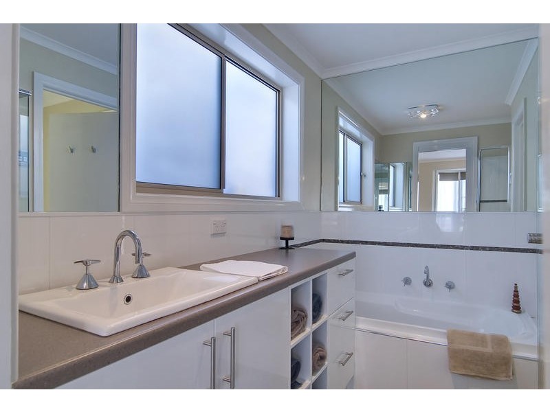 66 Clarendon Drive, Somerville VIC 3912