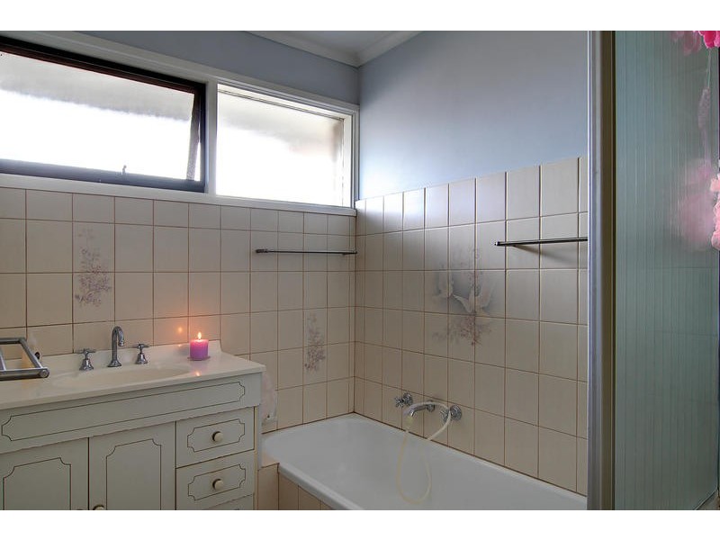 8 Delepan Drive, Tyabb VIC 3913