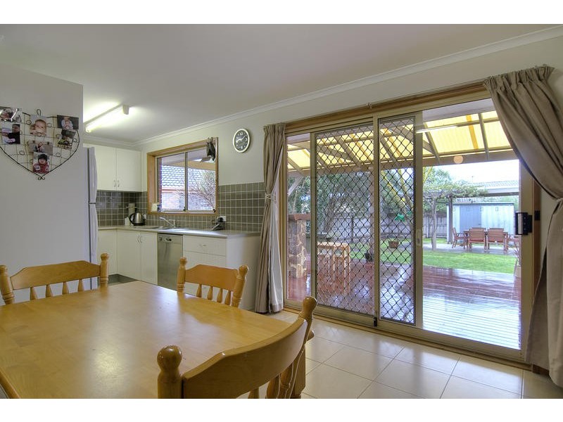 27 Clarendon Drive, Somerville VIC 3912