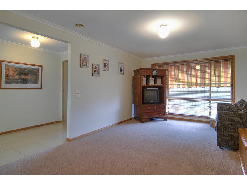 27 Clarendon Drive, Somerville VIC 3912