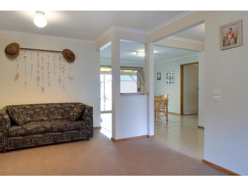 27 Clarendon Drive, Somerville VIC 3912