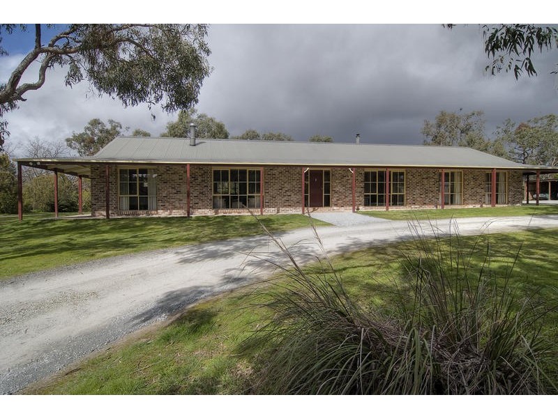 140 Victoria Road, Pearcedale VIC 3912