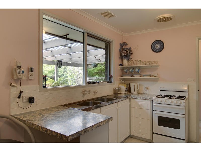 102 Eramosa Road East, Somerville VIC 3912