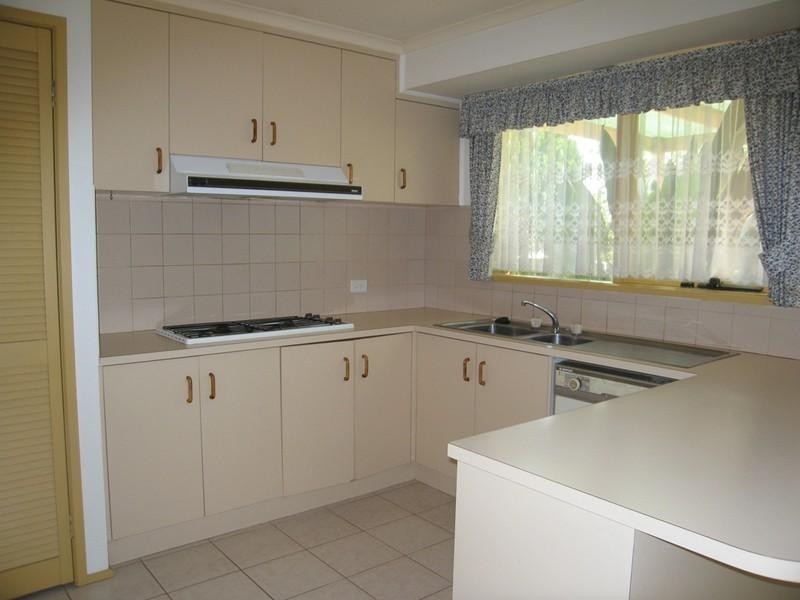 10 Clarendon Drive, Somerville VIC 3912