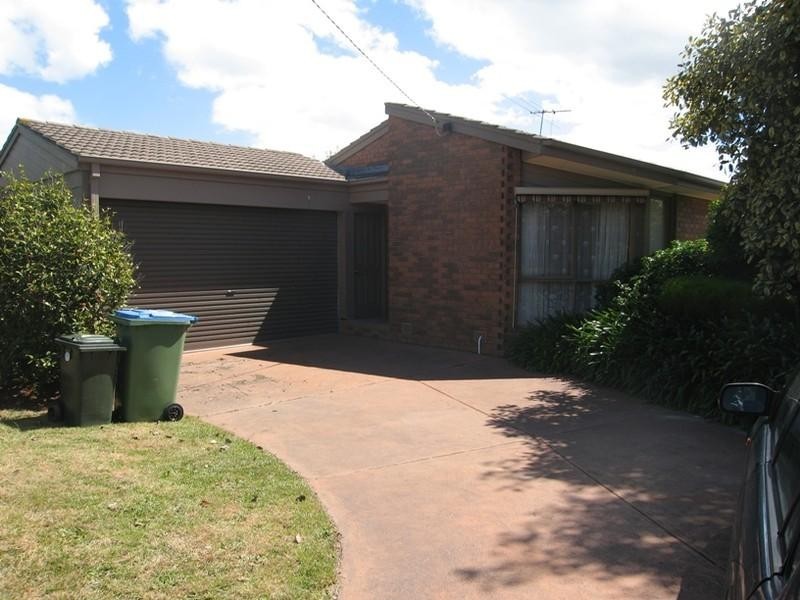 10 Clarendon Drive, Somerville VIC 3912