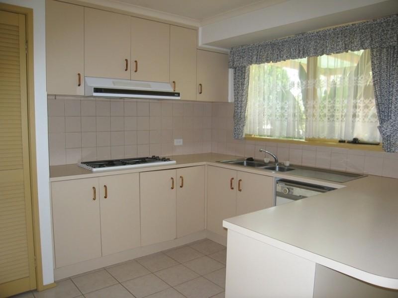10 Clarendon Drive, Somerville VIC 3912