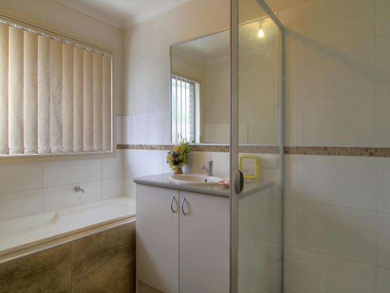 1/2 One Chain Road, Somerville VIC 3912