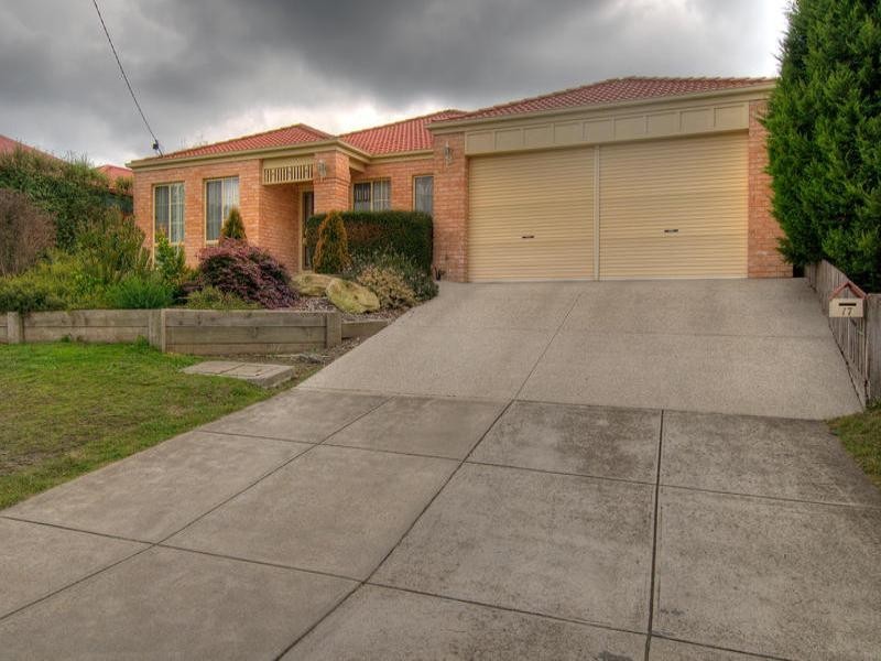 17 Robert Street, Somerville VIC 3912