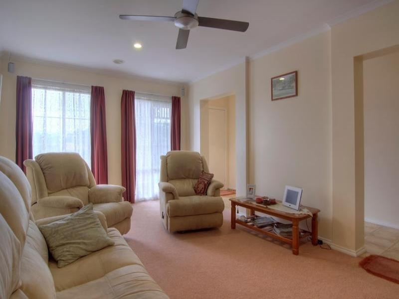 17 Robert Street, Somerville VIC 3912