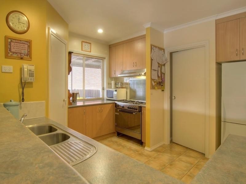 17 Robert Street, Somerville VIC 3912