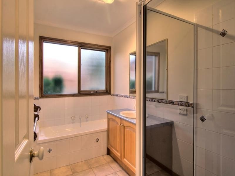 19 One Chain Road, Somerville VIC 3912