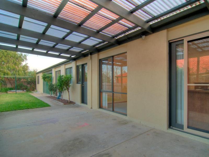 19 One Chain Road, Somerville VIC 3912