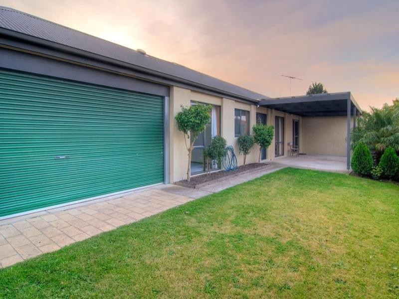 19 One Chain Road, Somerville VIC 3912