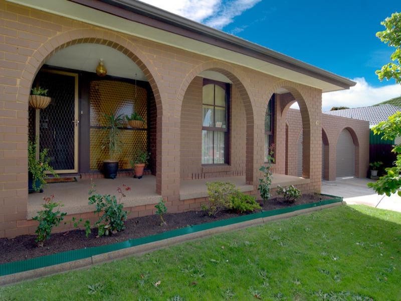 40 Pembroke Drive, Somerville VIC 3912