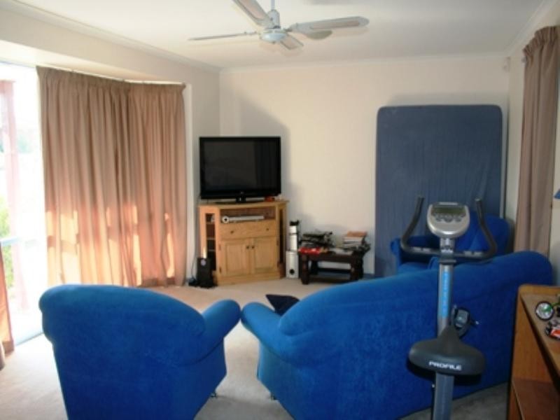 64 Clarendon Drive, Somerville VIC 3912