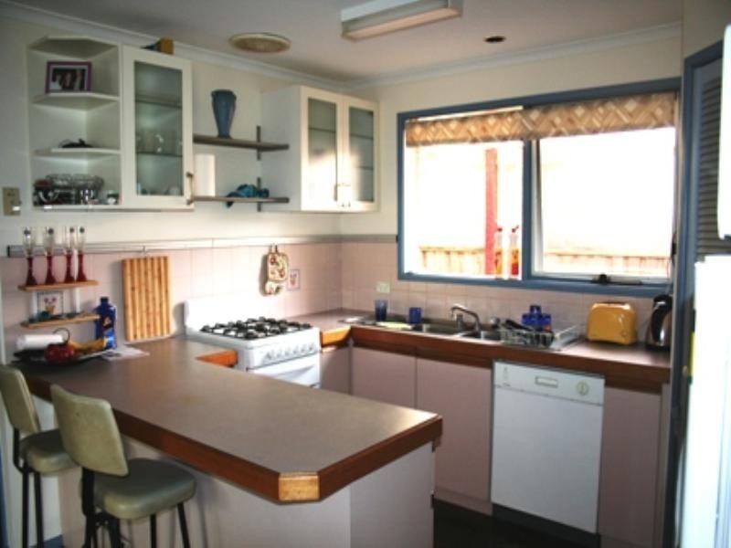 64 Clarendon Drive, Somerville VIC 3912
