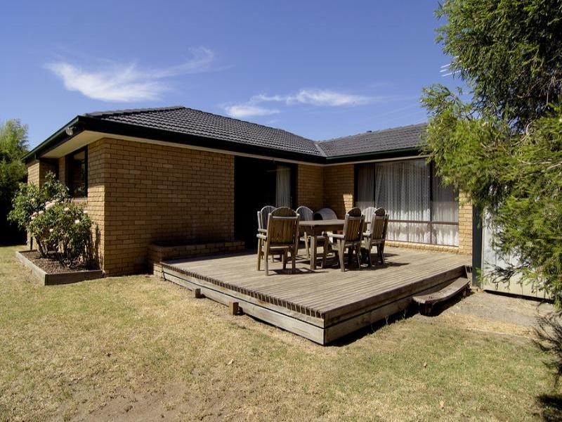 12 Sinclair Street, Somerville VIC 3912