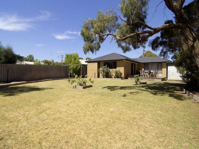 12 Sinclair Street, Somerville VIC 3912