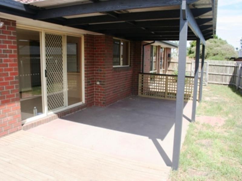 28 Wiltshire Drive, Somerville VIC 3912