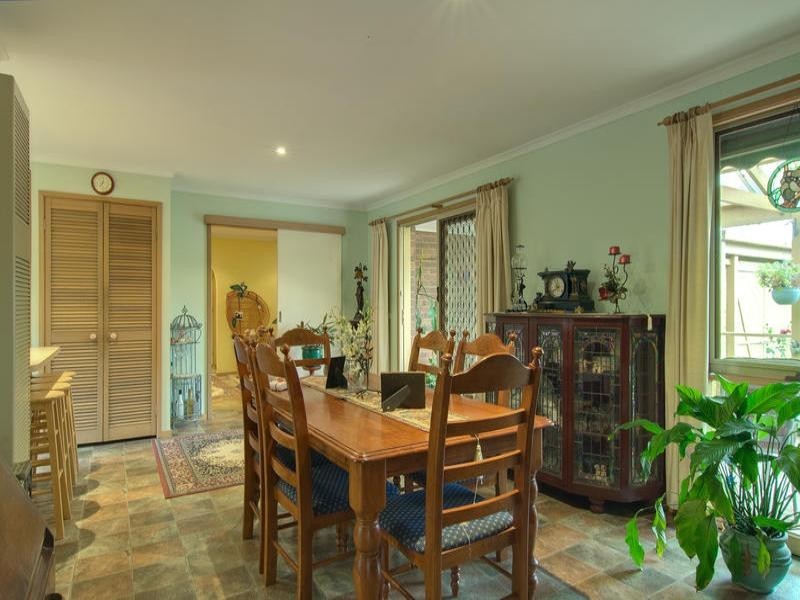 12 Elaine Court, Somerville VIC 3912