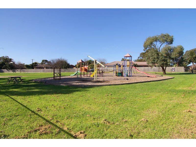 29 Deanswood Drive, Somerville VIC 3912