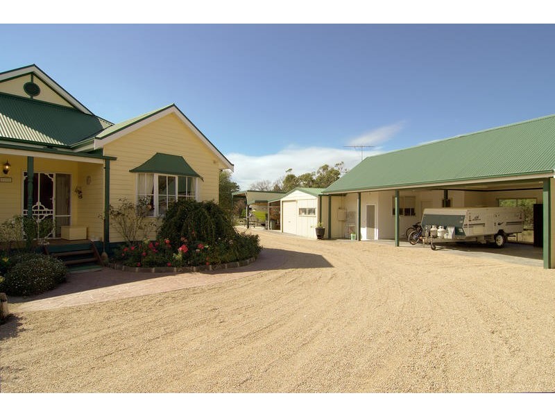 1 Peach Grove, Tyabb VIC 3913