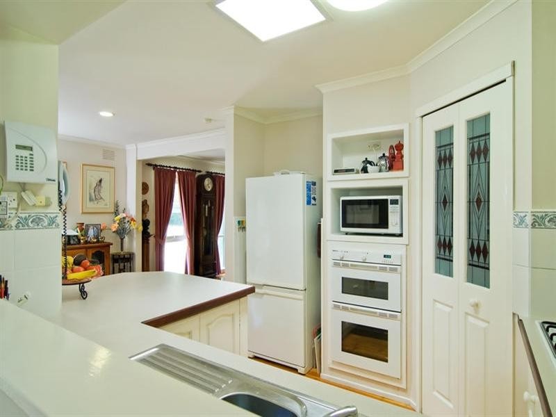 2 Owen Court, Somerville VIC 3912