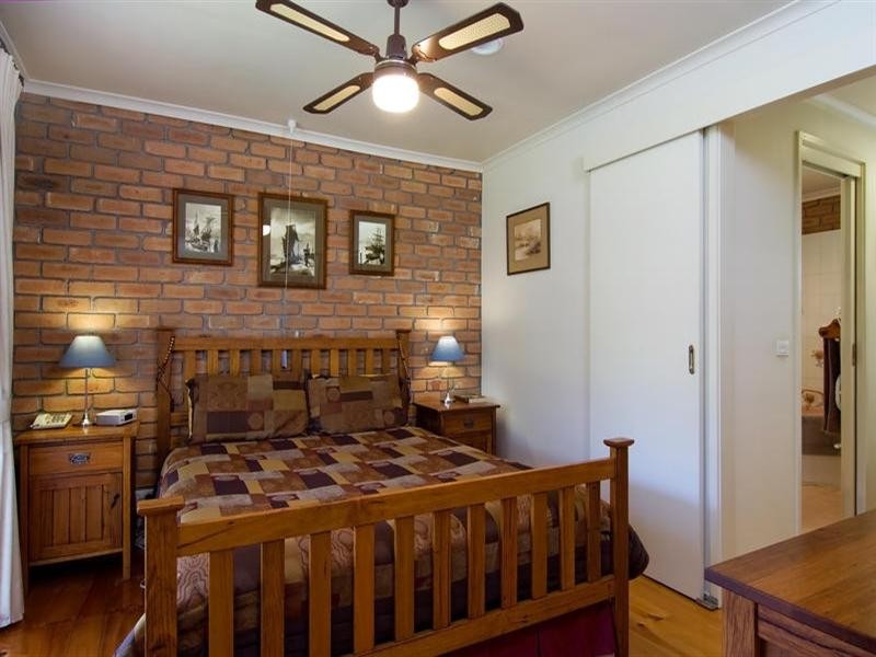 2 Owen Court, Somerville VIC 3912