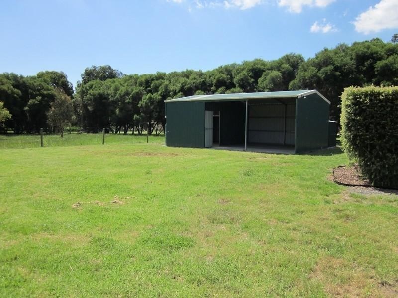 49 Gomms Road, Somerville VIC 3912