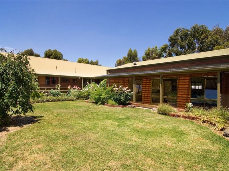 6 Bushy Court, Somerville VIC 3912