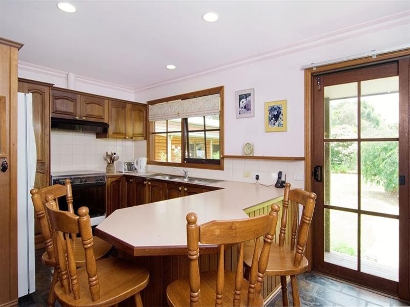 6 Bushy Court, Somerville VIC 3912