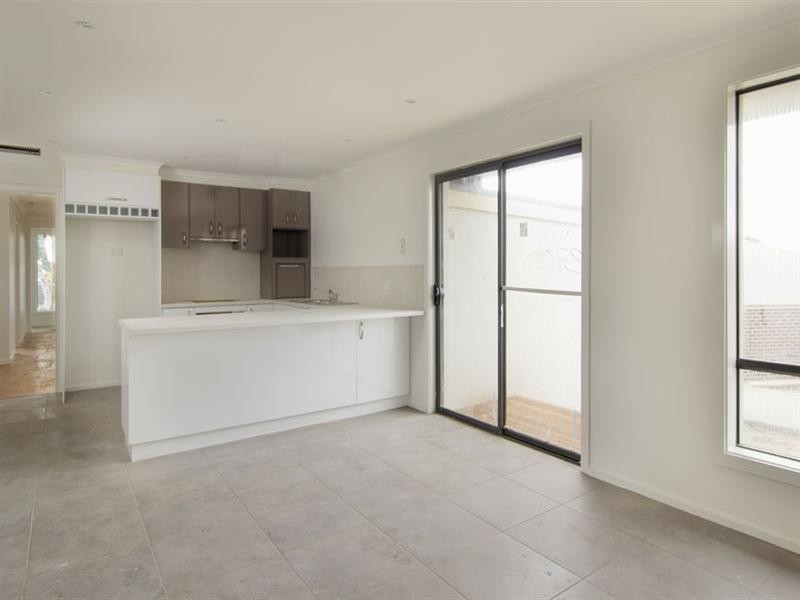 1/6 Conway Court, Somerville VIC 3912