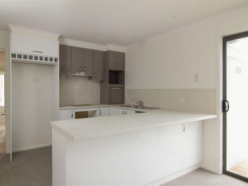 2/6 Conway Court, Somerville VIC 3912