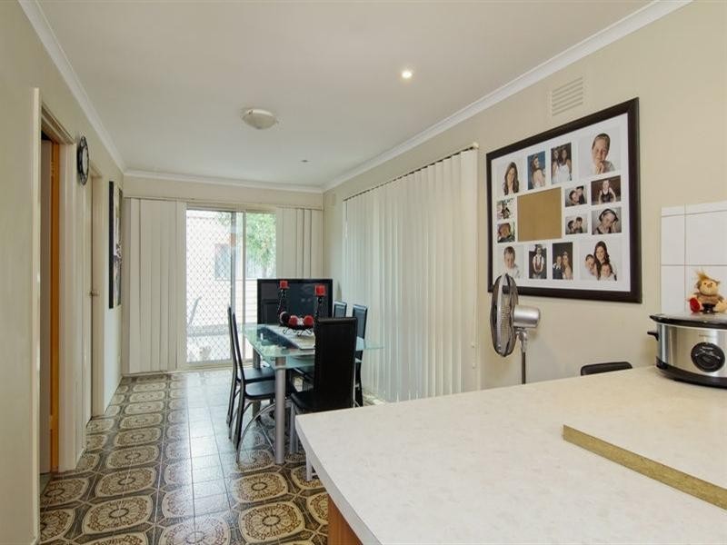 24 Deanswood Drive, Somerville VIC 3912