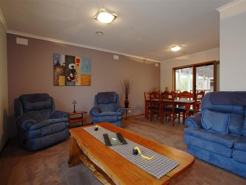 15 Forest Drive, Somerville VIC 3912