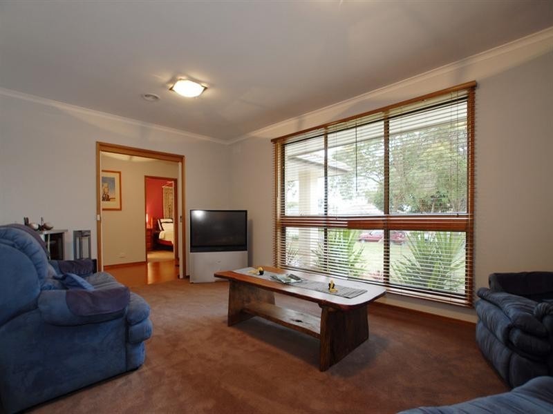 15 Forest Drive, Somerville VIC 3912