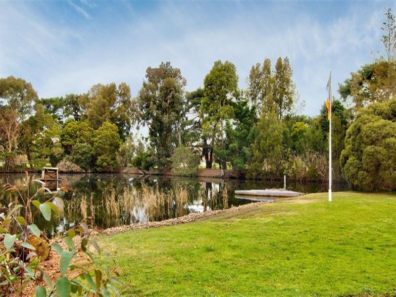 145 Eramosa Road East, Somerville VIC 3912