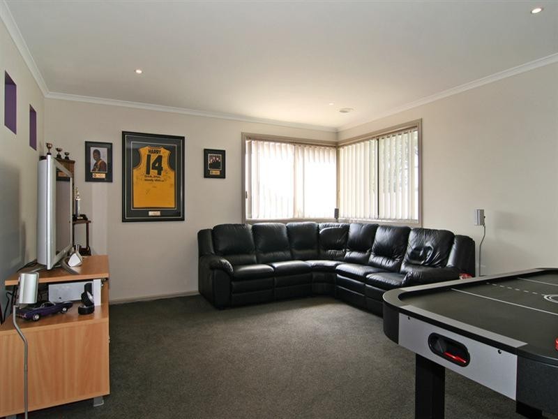 37 Spruce Drive, Hastings VIC 3915