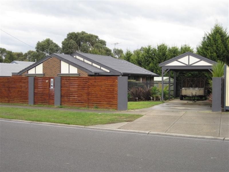 50 Clarendon Drive, Somerville VIC 3912