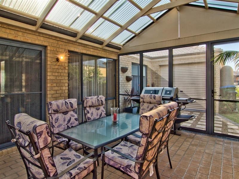 14 Windrest Place, Hastings VIC 3915