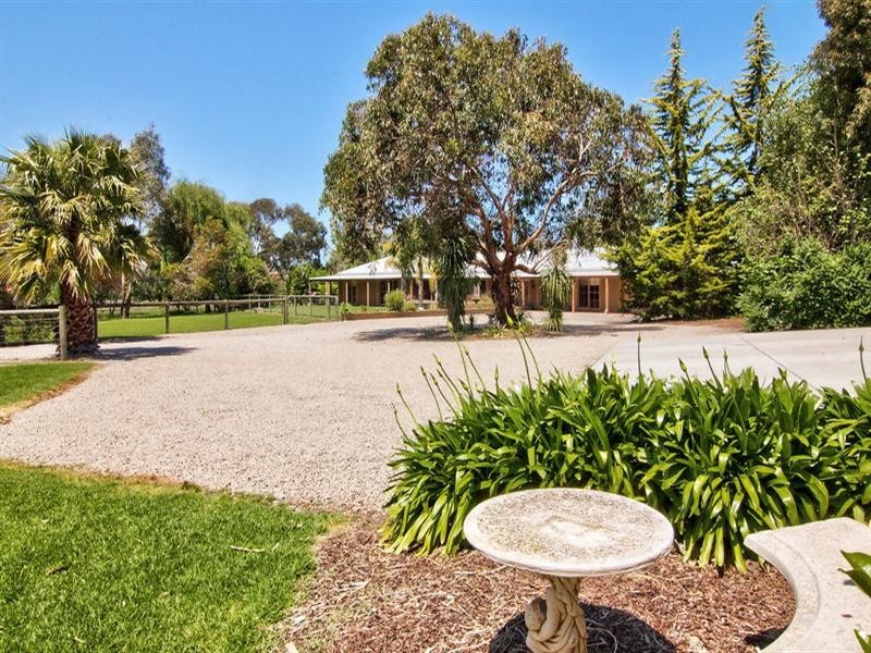 7 The Knoll, Somerville VIC 3912